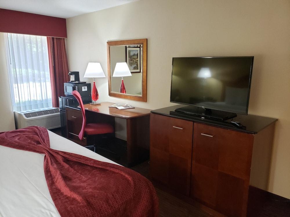 Baymont By Wyndham Southfield/Detroit Otel Dış mekan fotoğraf