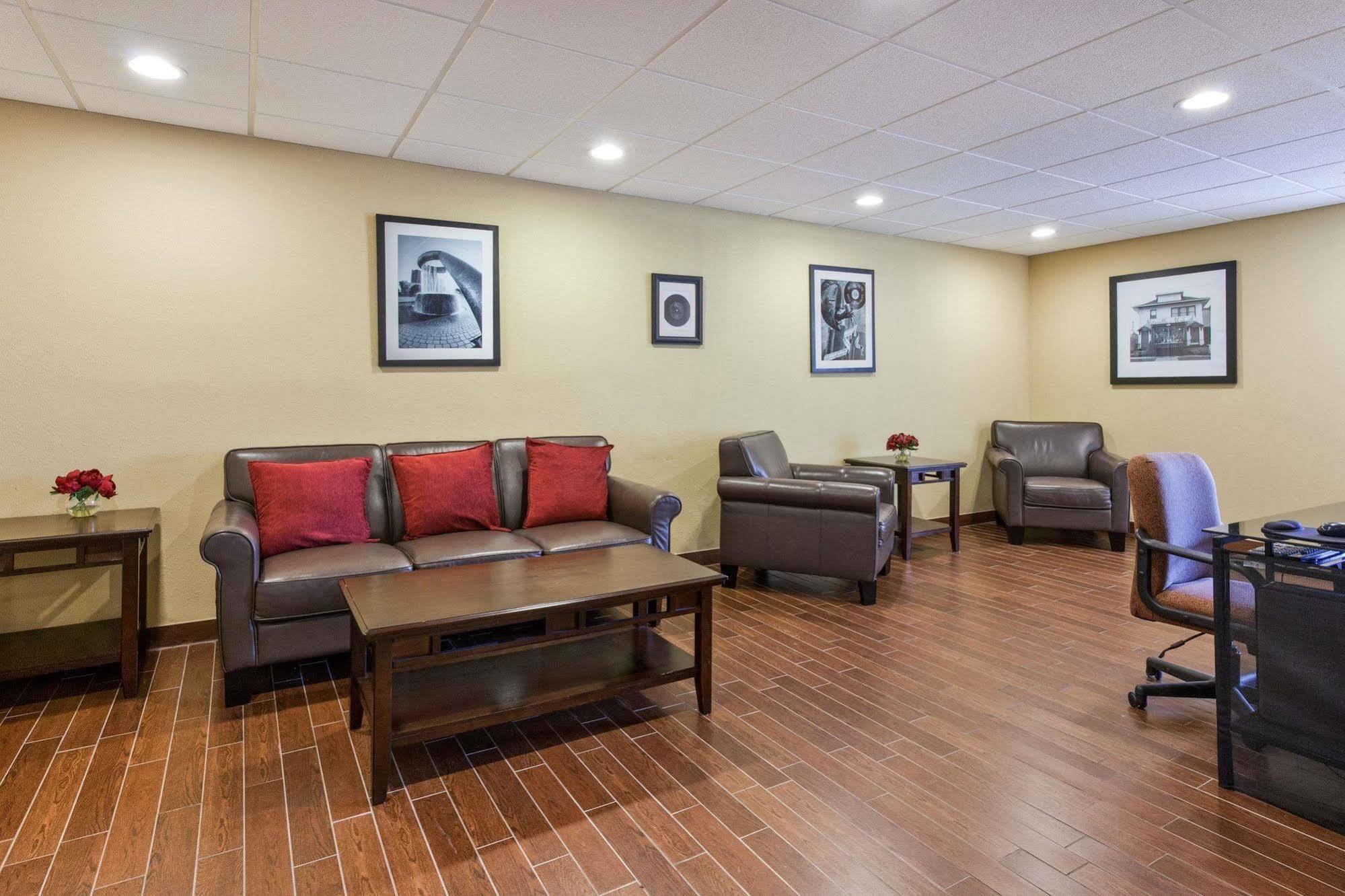 Baymont By Wyndham Southfield/Detroit Otel Dış mekan fotoğraf